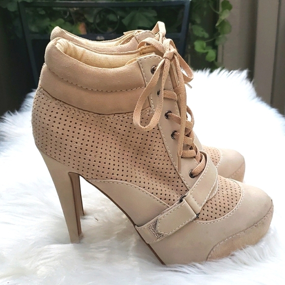ASOS Taupe Faux Suede Combat heeled Bootie 9 - Picture 1 of 16